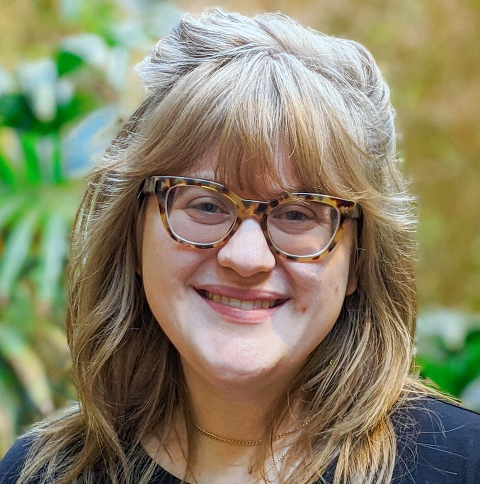 Rebecca Barrett Headshot